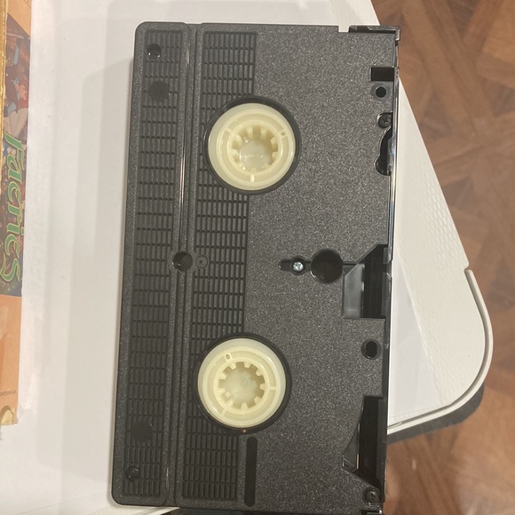 Faeries 1981 fully animated VHS FHE family home entertainment RARE - Picture 6 of 7